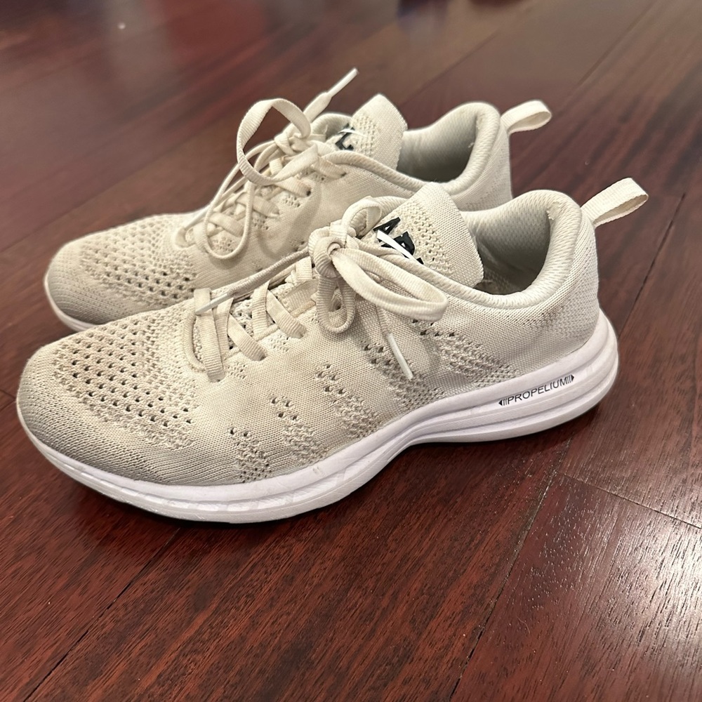 APL sneakers women’s